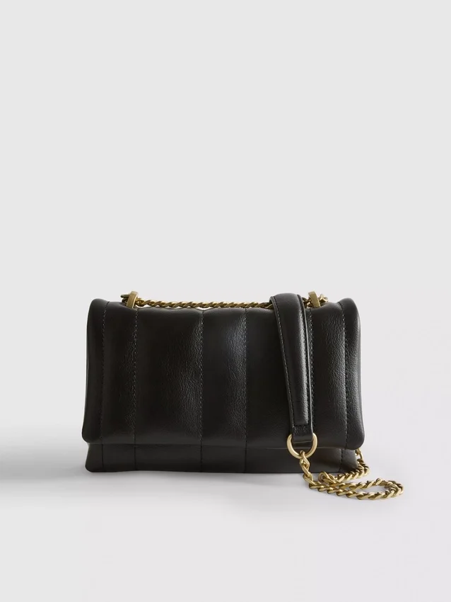 Crossbody-veske med klaff