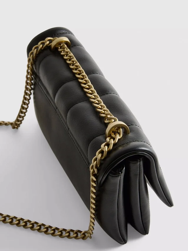 Crossbody-veske med klaff
