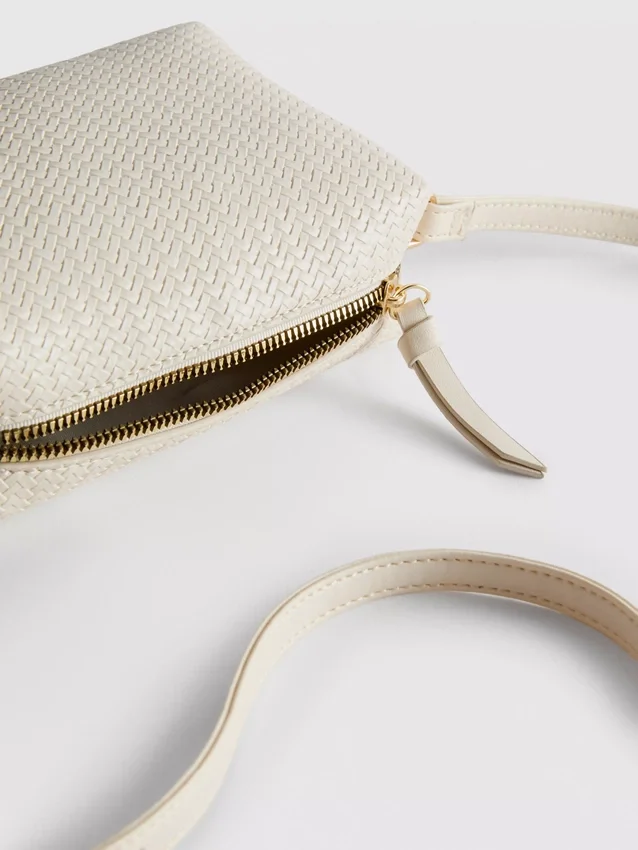 Crossbody-veske med vevd effekt