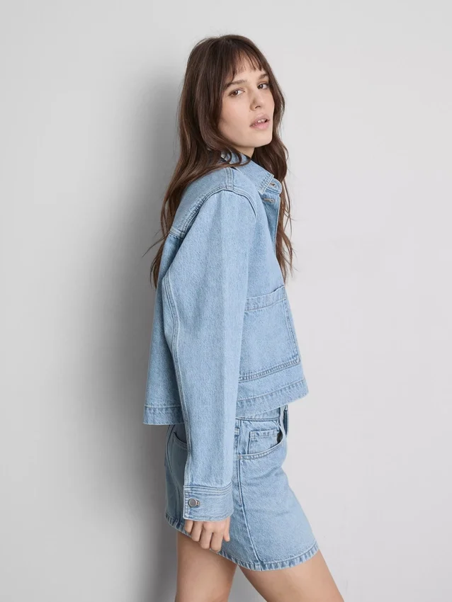 Denimjakke i bomull med påsydd lomme