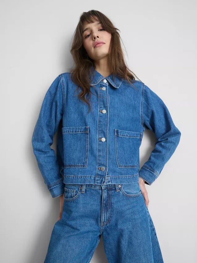 Denimjakke i bomull med påsydd lomme