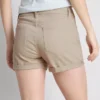Denimshorts med middelhøy midje og oppbrett