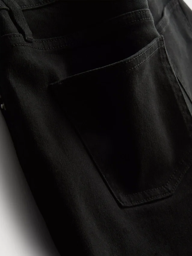 Denimshorts med middelhøy midje og oppbrett