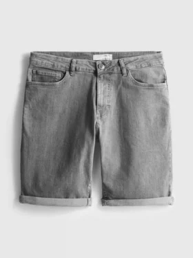 Denimshorts med rett passform