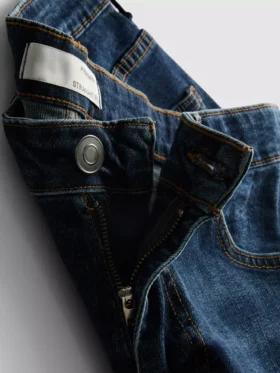 Denimshorts med rett passform