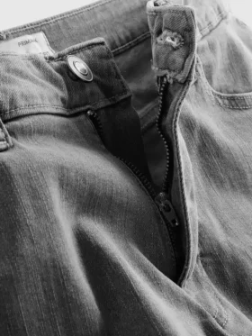 Denimshorts med rett passform