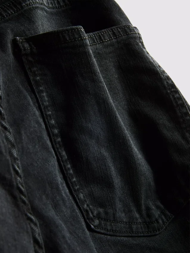 Denimshorts med rett passform