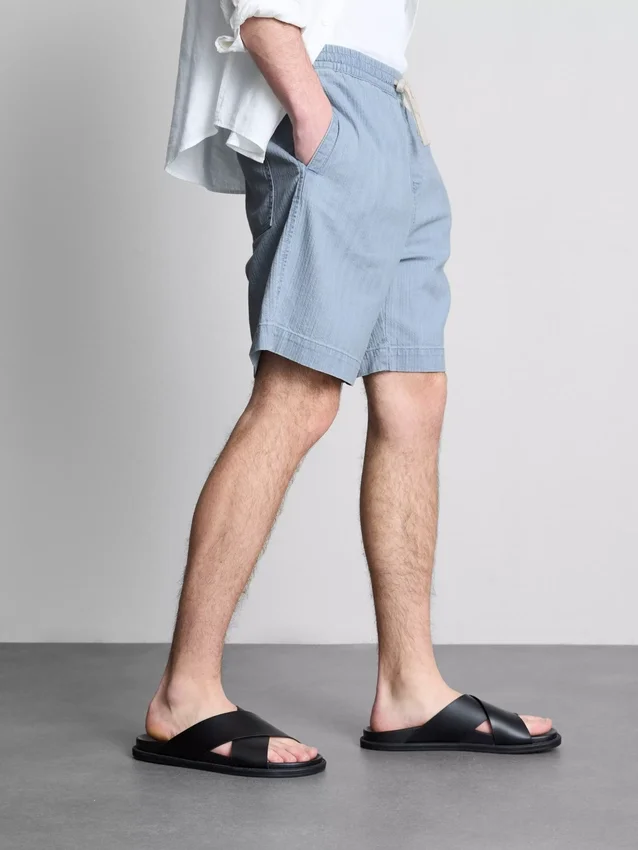 Denimshorts med strukturert snøring