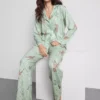Disneys Bambi-pysjamaser med striper i boyfriend-stil
