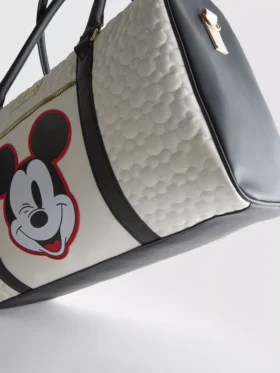 Disneys Mickey og venner-weekendbag med preget mønster