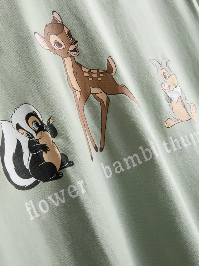 Disneys pysjamaser med Bambi-motiv