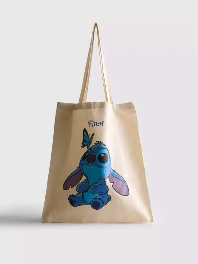 Disneys Stitch-shoppingspose i kanvas