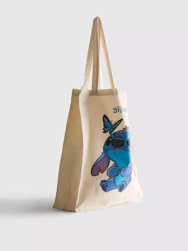 Disneys Stitch-shoppingspose i kanvas