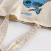 Disneys Stitch-shoppingspose i kanvas