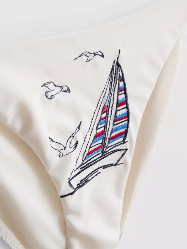 Dolce-bikiniunderdel med broderi og bånd i sidene