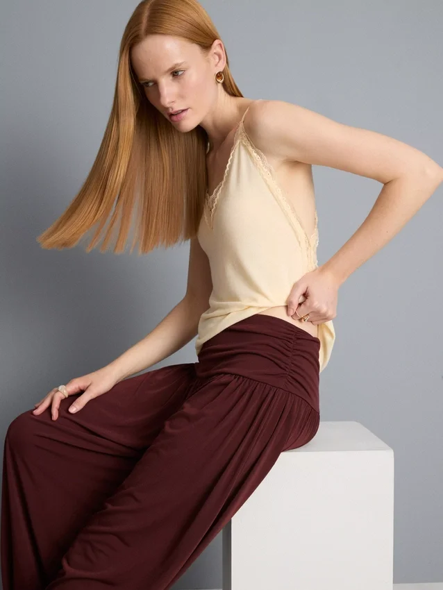 Draperte harembukser