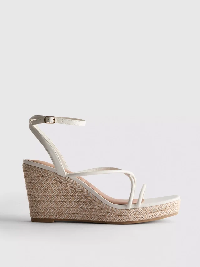 Espadriller med remmer og kilehæl