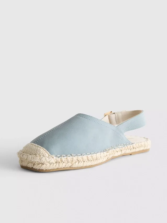 Espadrillesandaler med spenne bak