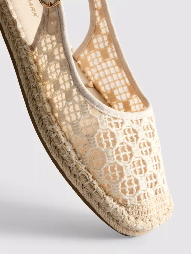 Espadrillesandaler med spenne bak