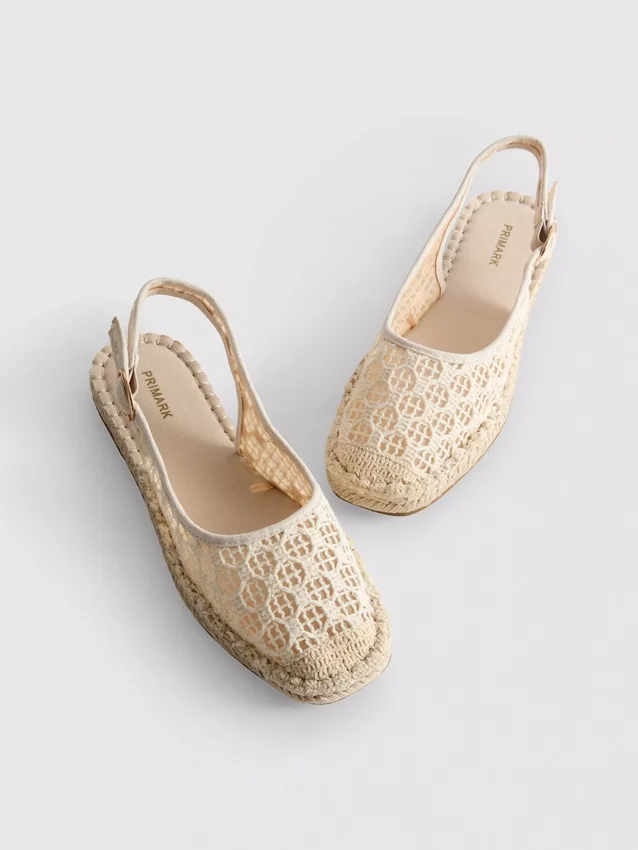 Espadrillesandaler med spenne bak