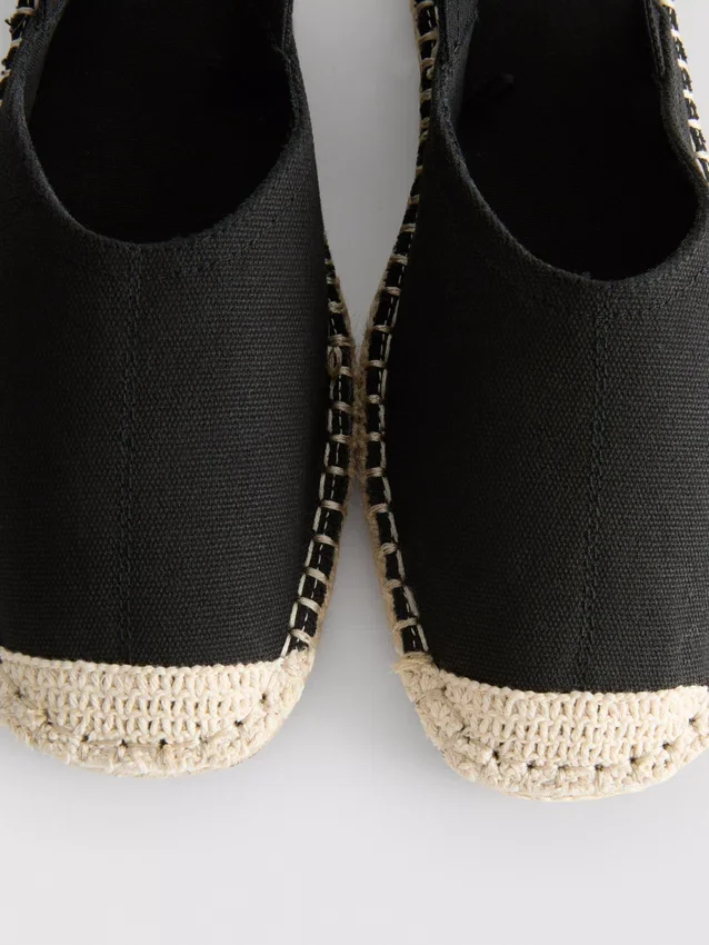 Espadrillesandaler med spenne bak