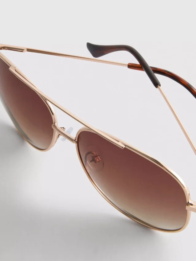 Fargede aviator-solbriller