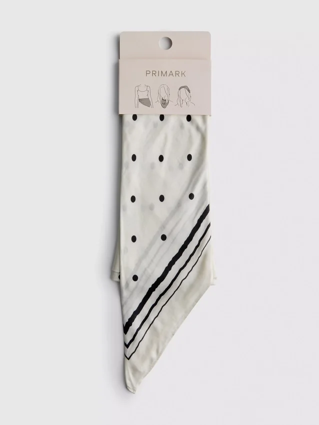 Firkantet skjerf med prikker