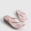 Flip-flops med kilehæl og rhinestones