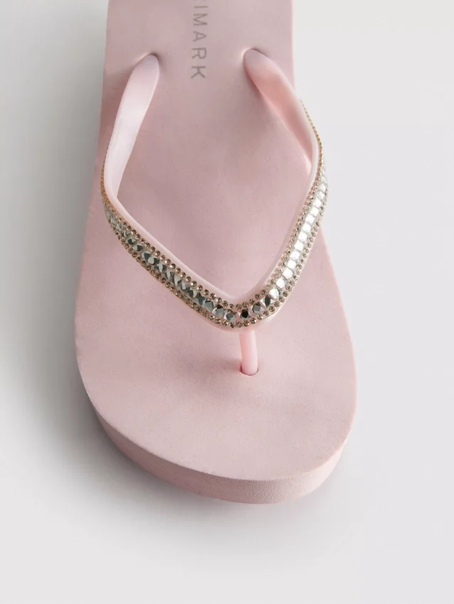 Flip-flops med kilehæl og rhinestones