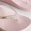 Flip-flops med kilehæl og rhinestones