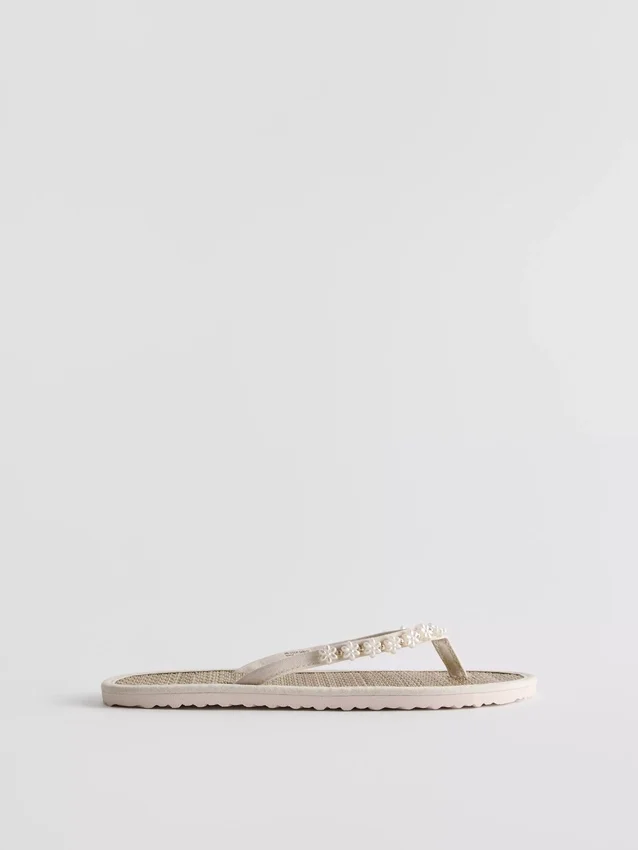 Flip-flops med sjøgress-effekt