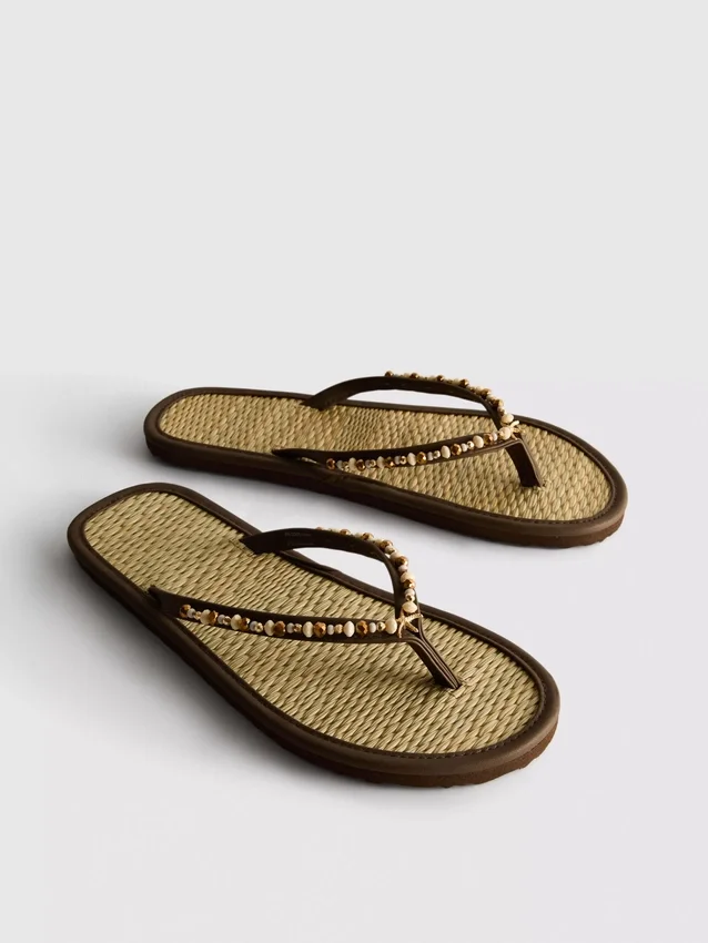 Flip-flops med sjøgress-effekt