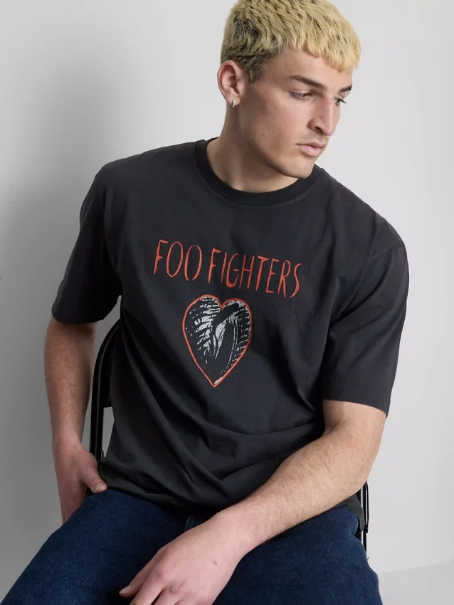 Foo Fighters-T-skjorte med grafisk trykk