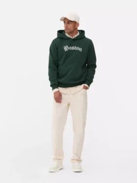 Hettegenser med Boston-motiv
