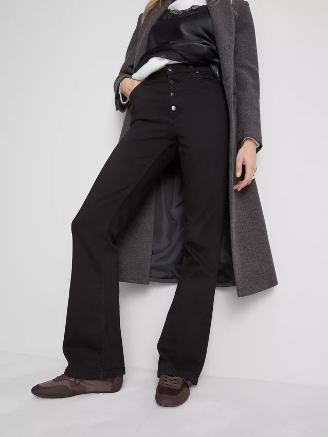 Jeans i bomull med middels høy midje og bootcut-passform