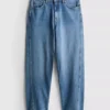 Jeans i bomullsdenim med avsmalnende, rette ben