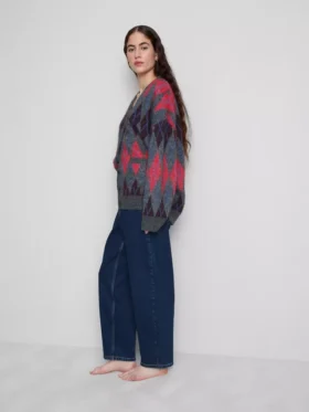 Jeans i bomullsdenim med høy midje og smalere ben