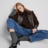 Jeans i bomullsdenim med høy midje og smalere ben