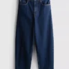 Jeans i bomullsdenim med høy midje og smalere ben