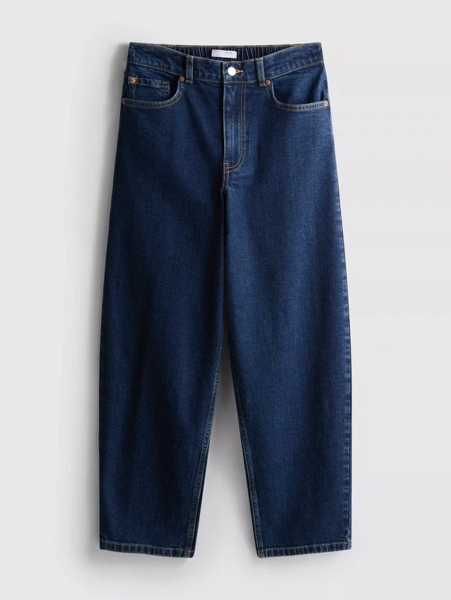 Jeans i bomullsdenim med høy midje og smalere ben