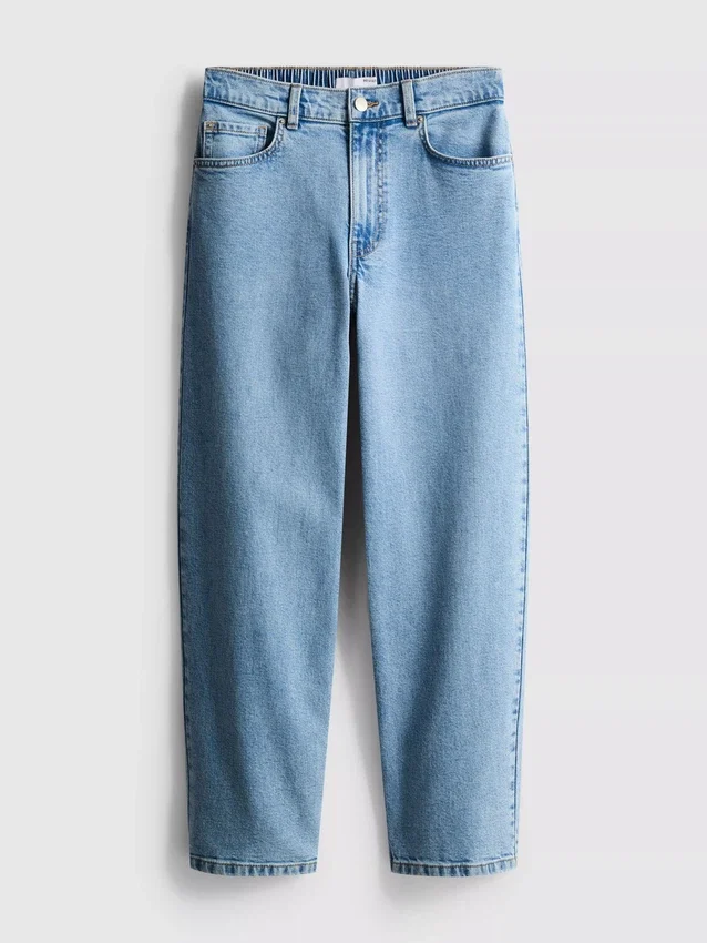 Jeans i bomullsdenim med høy midje og smalere ben