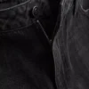 Jeans i bomullsdenim med middels høy midje og vide ben