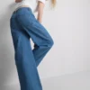 Jeans med brede ben og lommer foran