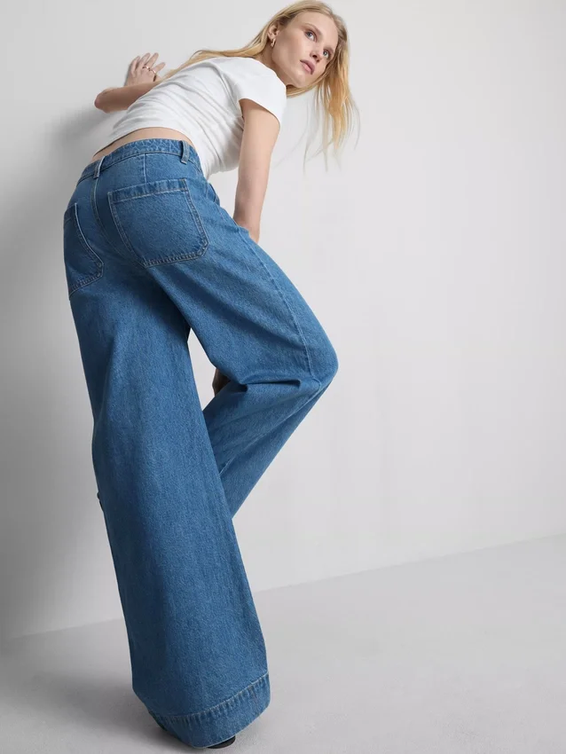 Jeans med brede ben og lommer foran