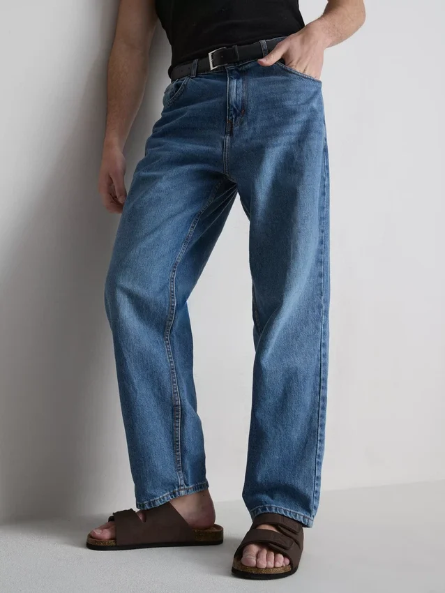Jeans med høy midje og avslappet passform
