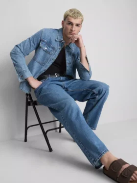Jeans med høy midje og avslappet passform