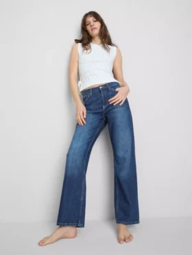 Jeans med høy midje og rette ben