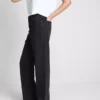 Jeans med høy midje og rette ben