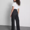 Jeans med høy midje og rette ben
