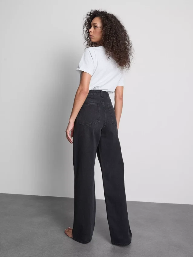 Jeans med høy midje og rette ben